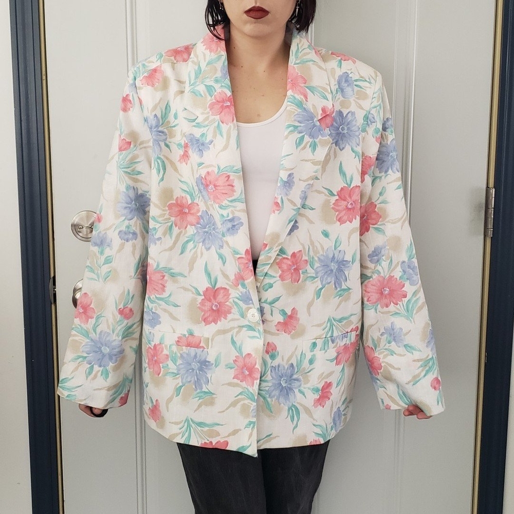 90s Floral Blazer‎